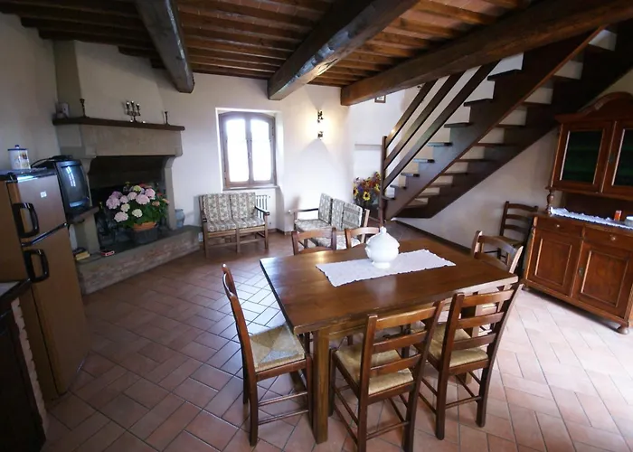 Nice Apartment With Pool And Beautiful Garden